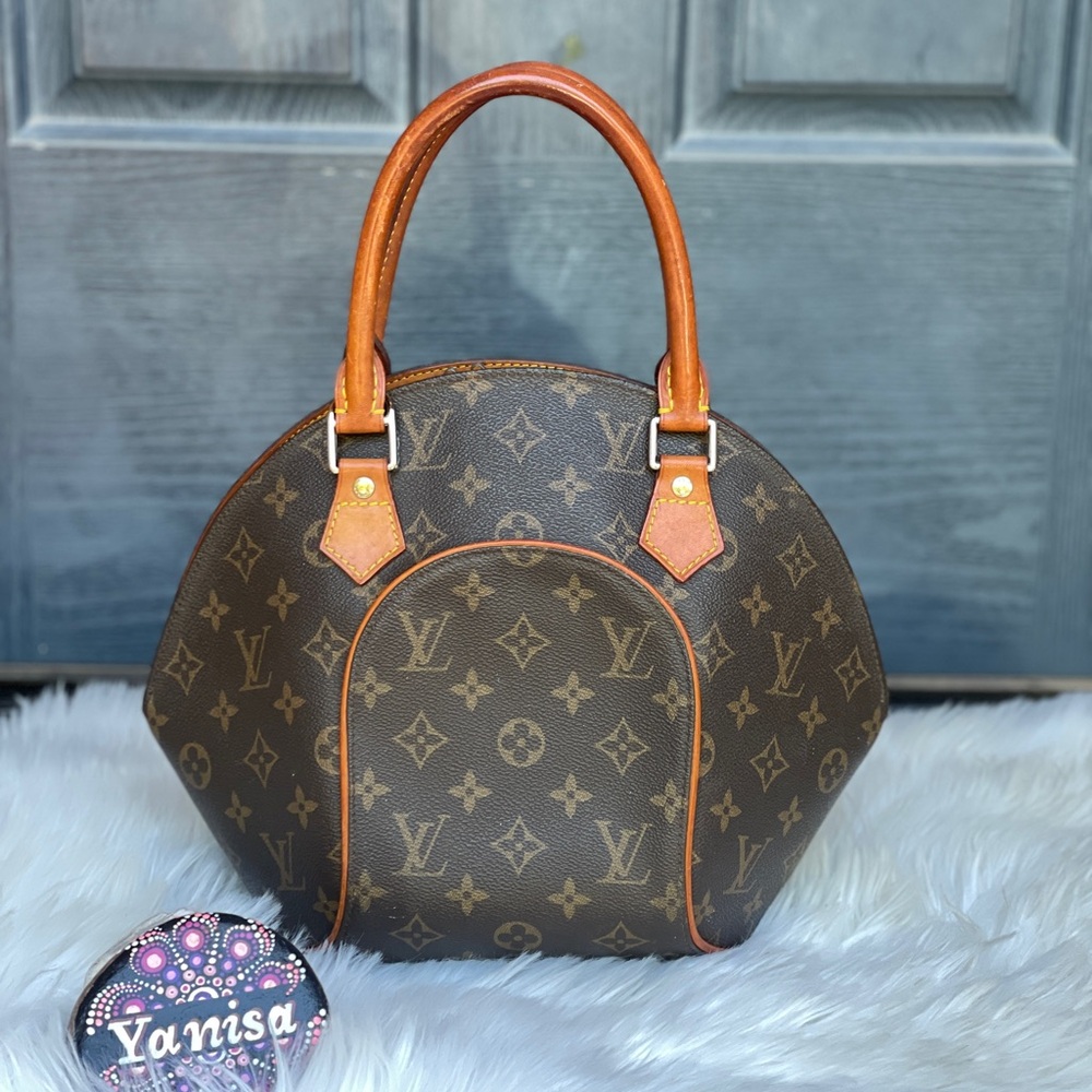 Louis Vuitton Ellipse Monogram  size PM Shoulder Bag